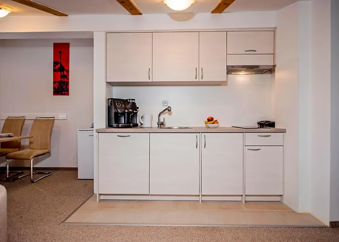 Marko Πανσιόν