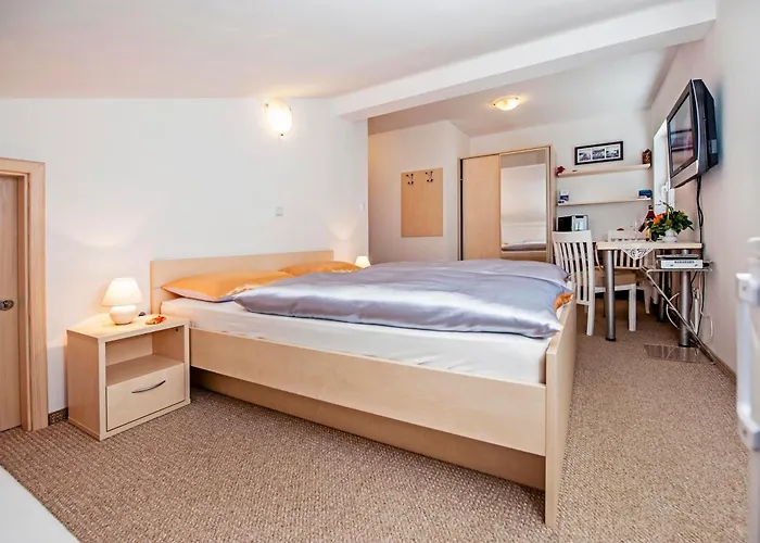 Marko Πανσιόν Ρόβινι