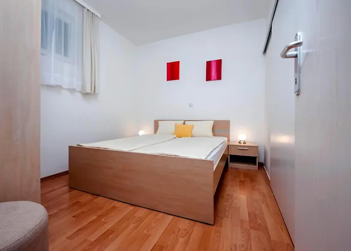 Marko Πανσιόν 3*